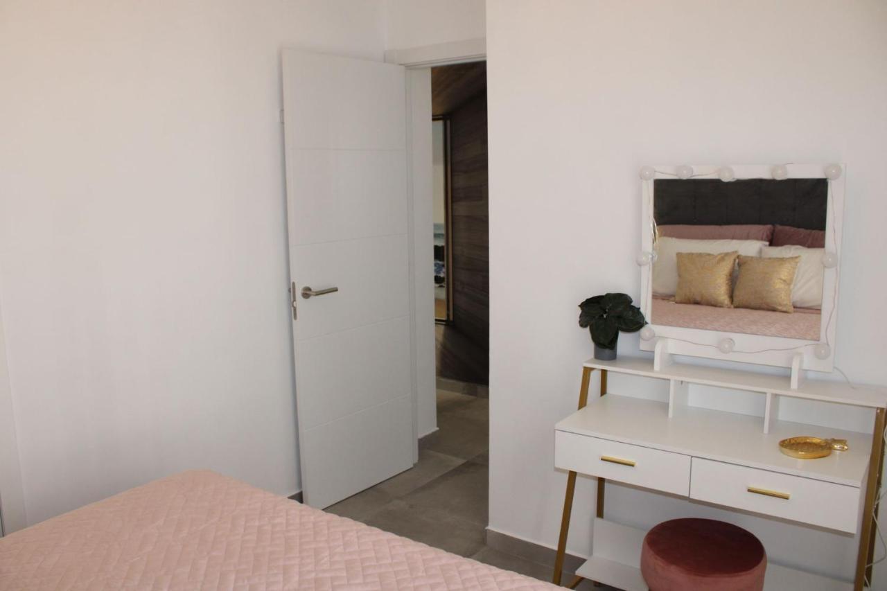 Los Boliches Holidays Suites 丰希罗拉 外观 照片
